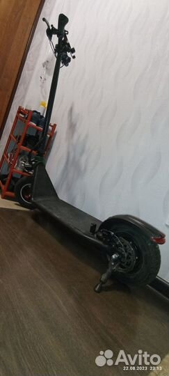 Самокат взрослый электрический бу