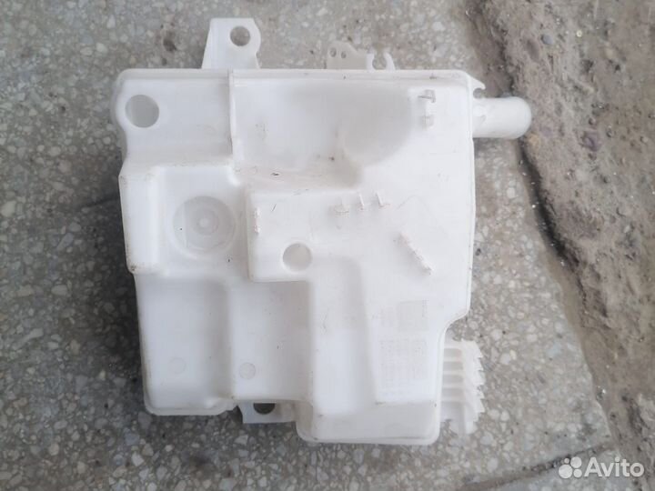 Бачок омывателя ford focus 3