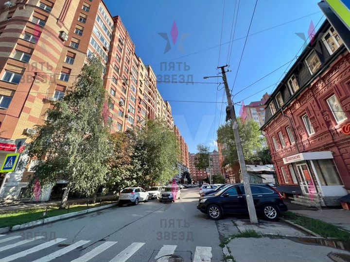 Отдельно стоящее здание в центре города