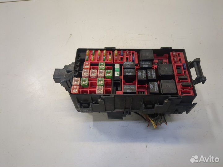 Блок предохранителей Ford Expedition, 2001