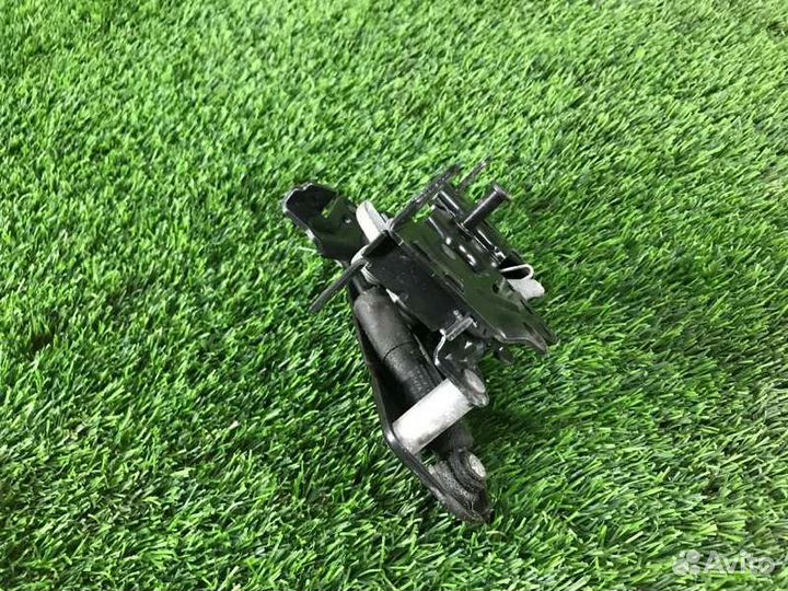 Замок капота правый Bmw 5 F10 N52B25 2011