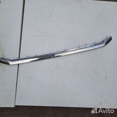 Накладка передней решетки Audi A8 D4