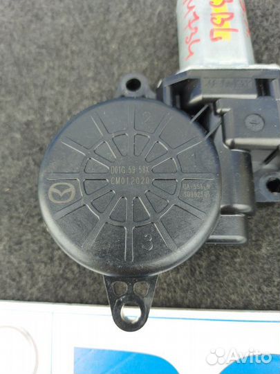 Мотор стеклоподъемника задний левый Mazda 3 Bl