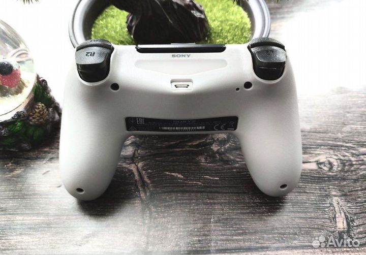 Геймпад на Sony PS4 DualShosk 4