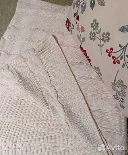 Плед и подсвечник IKEA