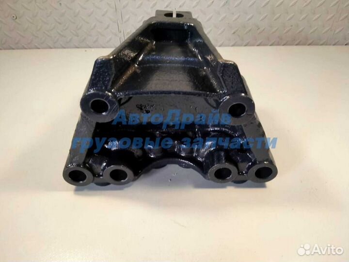 Кронштейн передней рессоры Scania R левый