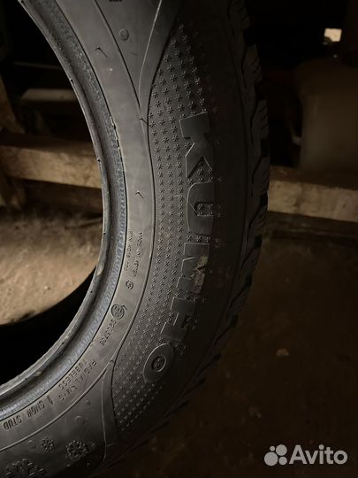 Kumho Cargomate 854 2.25/65 R17