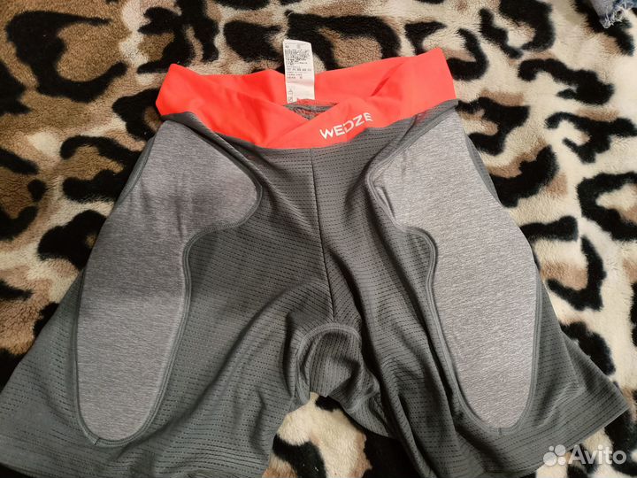 Защитные шорты для сноуборда