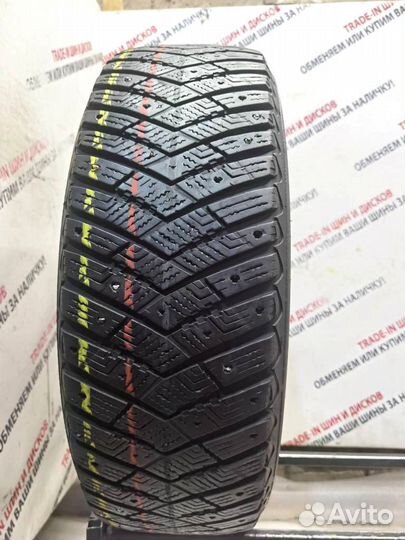 Goodyear UltraGrip Ice Arctic SUV 215/65 R17 99T