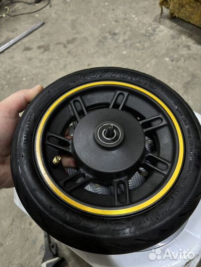 Переднее колесо Ninebot max G30 с колодкой