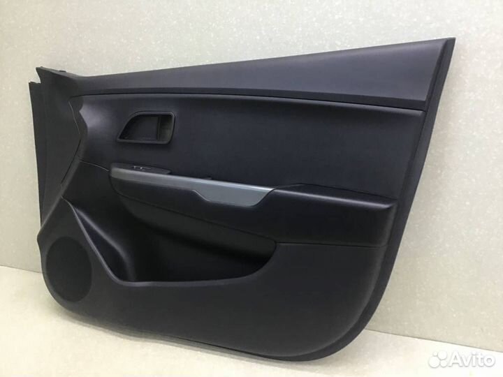 Обшивка двери передней правой Kia Rio 3 (QB) 2011-2017 823204Y000