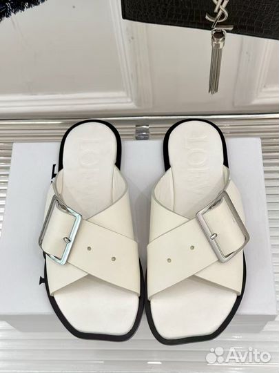 Шлепанцы Loewe женские кожаные Premium