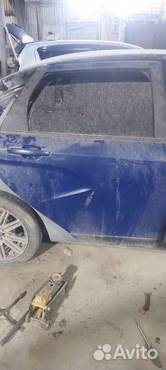 LADA vesta cross универсал задний правый дверь