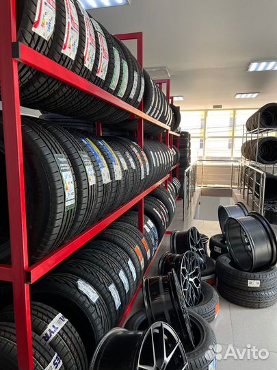 Tristar SportPower 2 215/45 R17 91Y