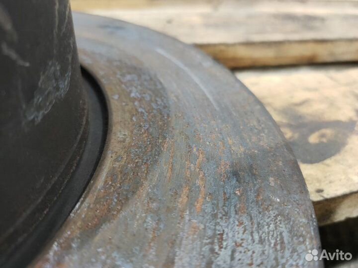 Диск тормозной передний Bmw 5 E39 M52B28 1998