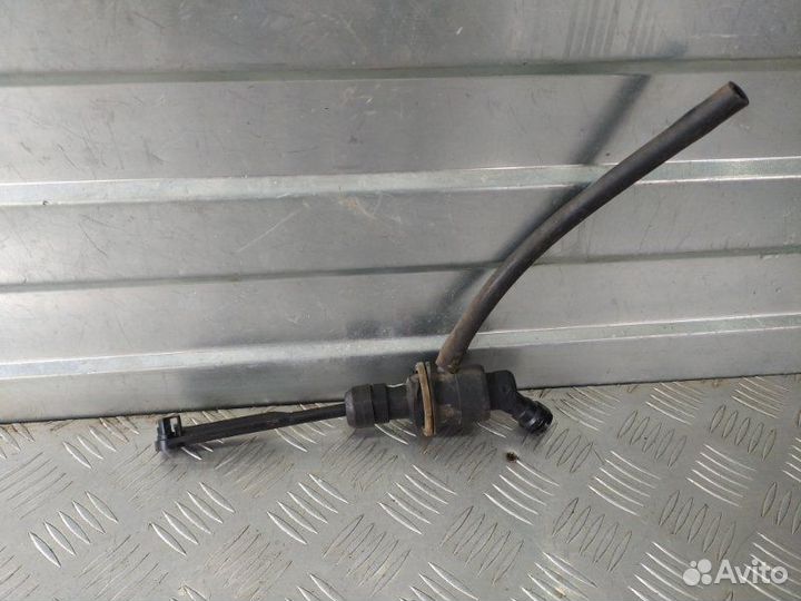 Главный цилиндр сцепления Renault Duster HSA F4R