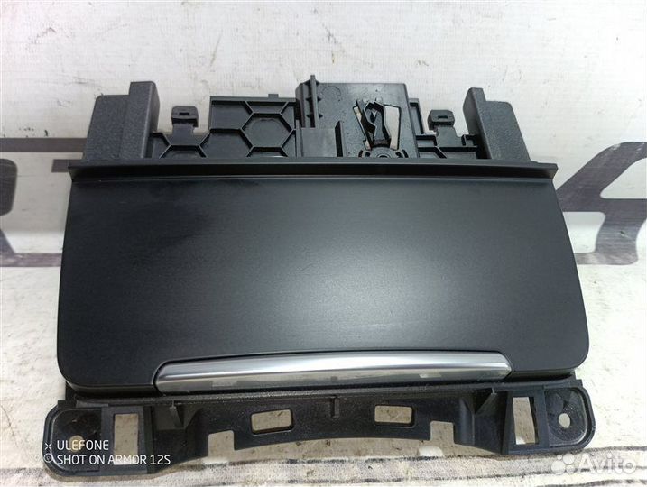 Пепельница Audi A4 B8 2.0 cdnc 2009