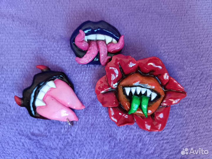 Матрёшки, броши, подставки под благовония