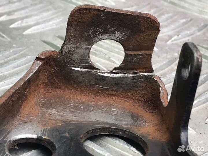 Салазки сиденья передние правые Mercedes-Benz S124