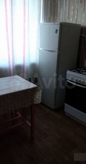 2-к. квартира, 42 м², 3/3 эт.