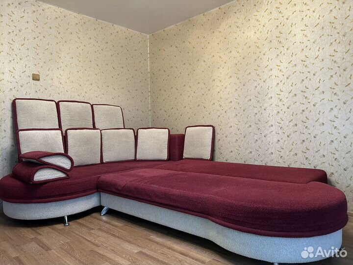 Большой угловой диван раскладной бу