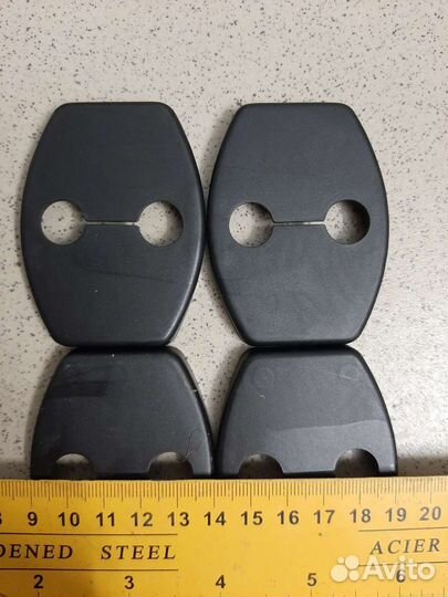 Заглушки замков дверей Тойота