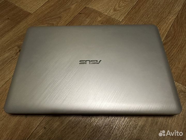 Ноутбук asus R543B