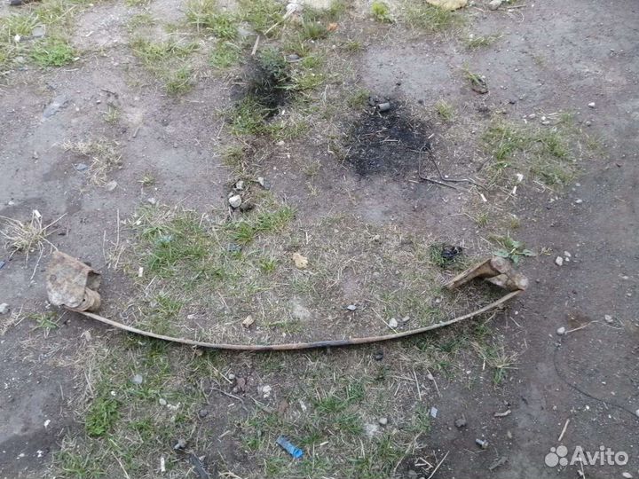 Рессора задняя левая, правая Dodge Caravan 3