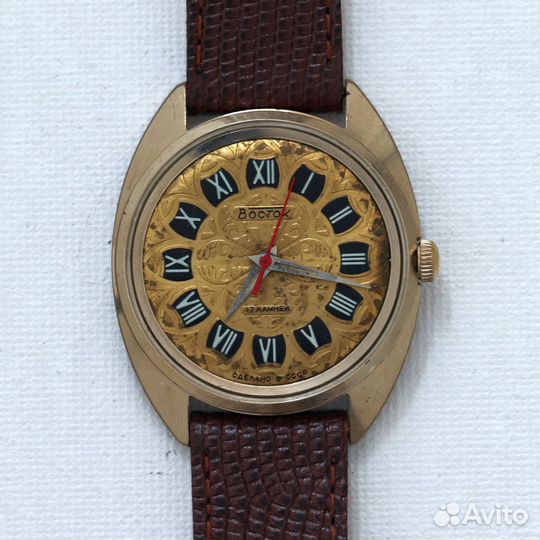Восток наручные механические часы СССР