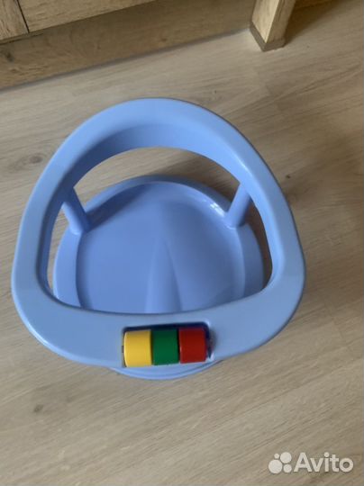 Стульчик для купания на присосках для ребенка