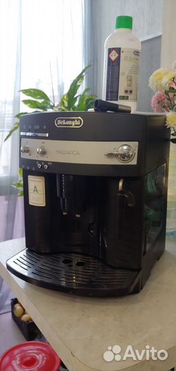Кофемашина DeLonghi Magnifica esam 3000.B
