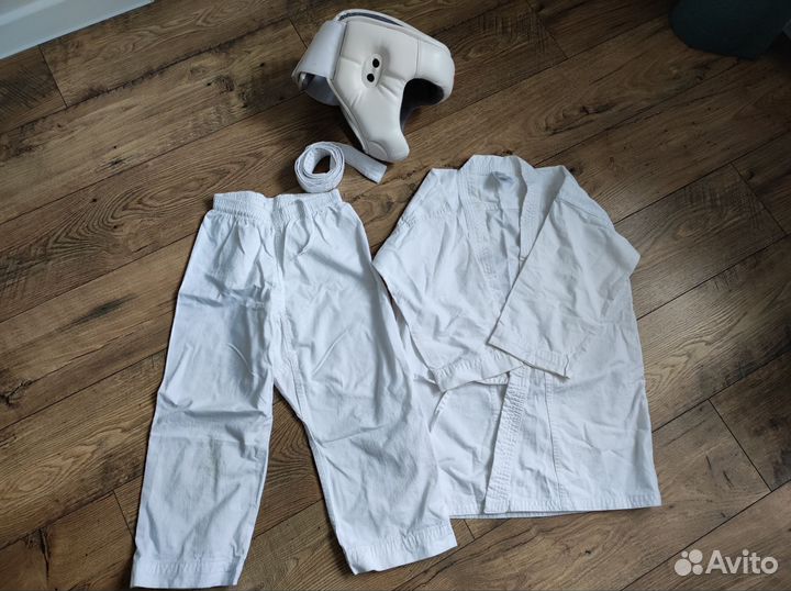 Кимоно, форма, шлем для каратэ 134-140