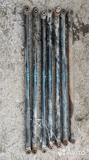 Рычаг поперечный задний Toyota Land Cruiser 200