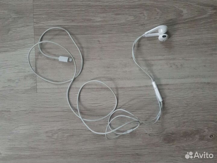 Наушники earpods