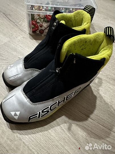 Лыжные ботинки 33р