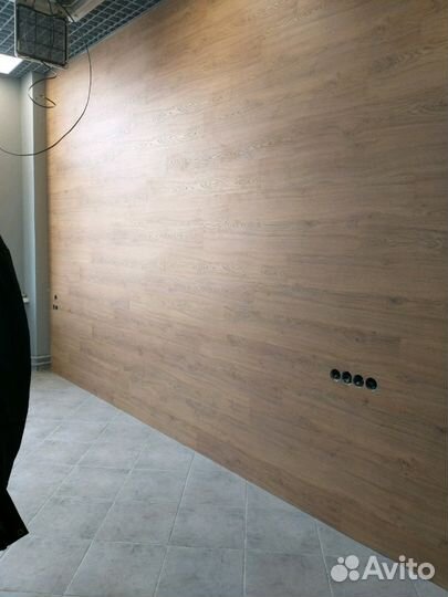 Укладка линолеума или ламината