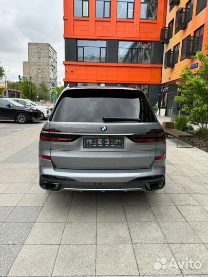 BMW X7 3.0 AT, 2024, 30 км