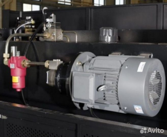 Листогибочный станок Гидравлический 30/1600