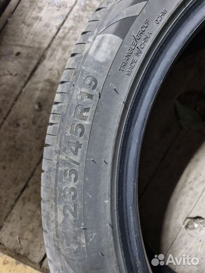 Triangle TH201 Sportex 235/45 R19