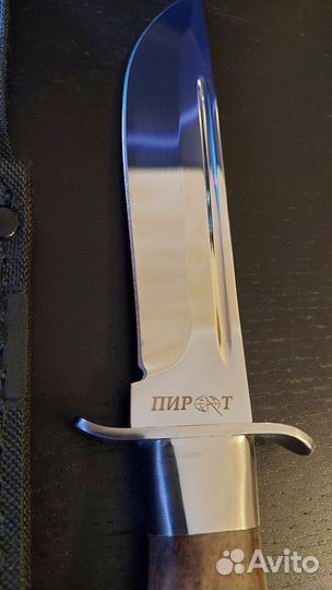 Два туристических ножа