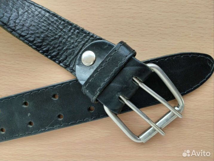 Ремень кожаный с заклёпками