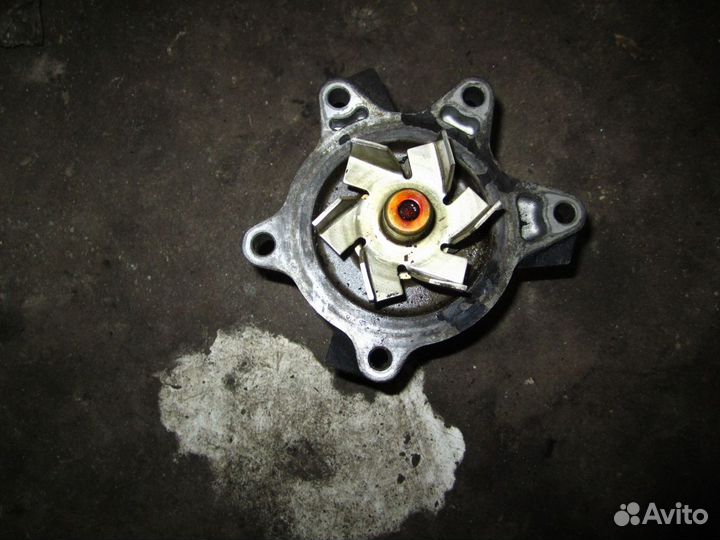 Помпа водяной насос toyota yaris verso 1.4nd