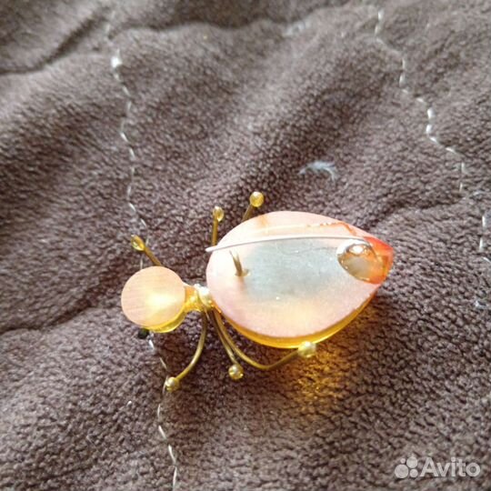 Брошь янтарь СССР
