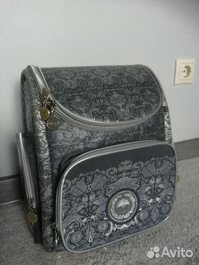 Рюкзак школьный для девочек