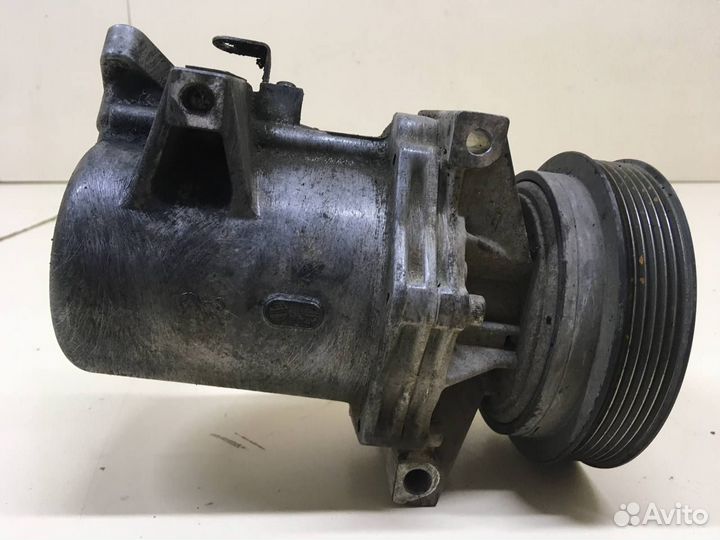 Компрессор системы кондиционирования Renault Duster