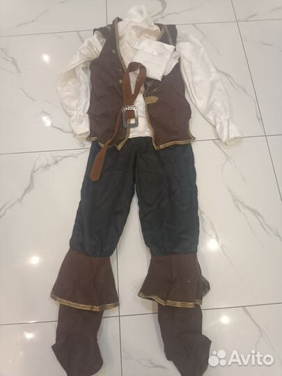 Новогодний костюм пират