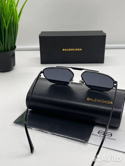 Солнцезащитные очки balenciaga