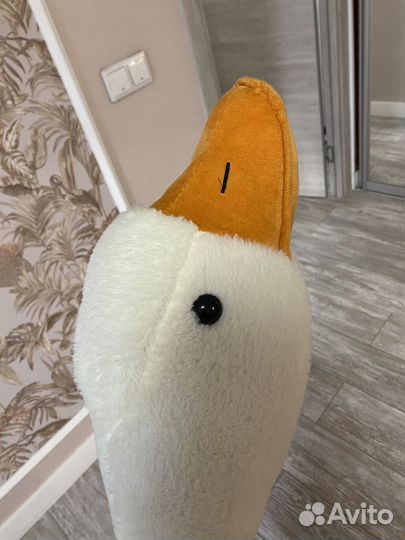 Плюшевый гусь большой