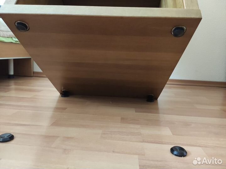 Стойка под аппаратуру