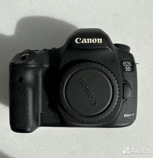 Зеркальный фотоаппарат Canon 5D mark iii